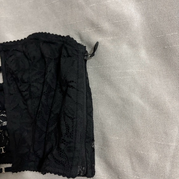 Victoria Secret Lace Bandeau Bra - Picture 3 of 5